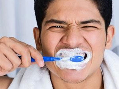 Chăm sóc đúng cách sẽ làm tăng tuổi thọ của răng implant